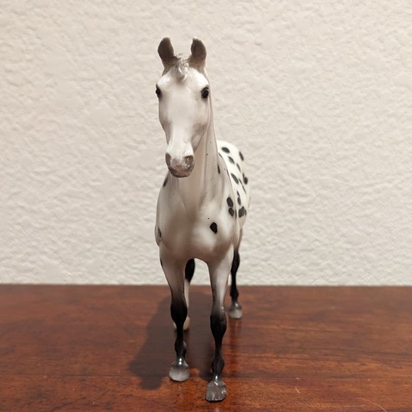 Breyer Appaloosa model horse - Picture 3 of 13